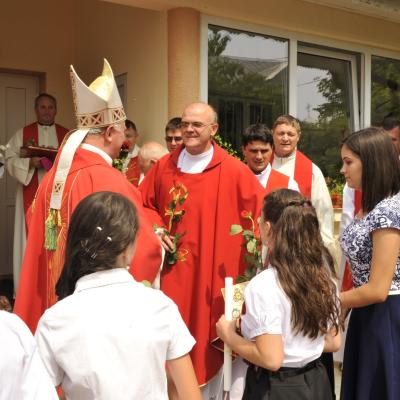 17 august: Luncaşi: Administrarea Mirului