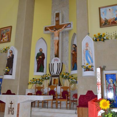 22 august: Traian (NT): Sfinţirea bisericii şi consacrarea altarului. Foto: Ovidiu Bişog