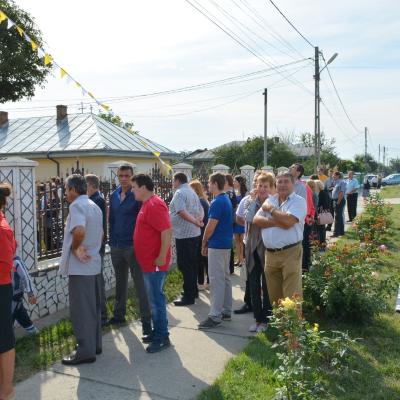 22 august: Traian (NT): Sfinţirea bisericii şi consacrarea altarului. Foto: Ovidiu Bişog