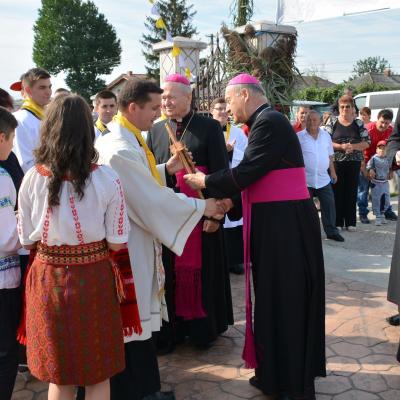 22 august: Traian (NT): Sfinţirea bisericii şi consacrarea altarului. Foto: Ovidiu Bişog