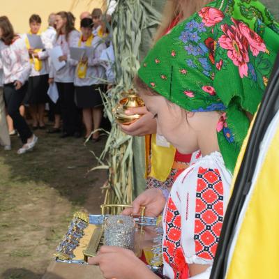 22 august: Traian (NT): Sfinţirea bisericii şi consacrarea altarului. Foto: Ovidiu Bişog