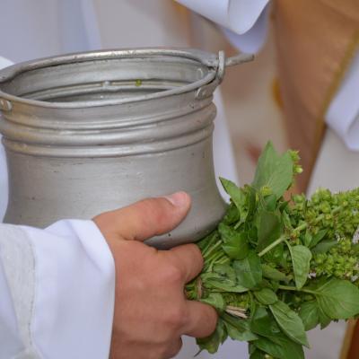 22 august: Traian (NT): Sfinţirea bisericii şi consacrarea altarului. Foto: Ovidiu Bişog