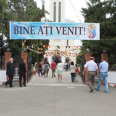 22 august: Tămăşeni: "Iubind-o pe Maria, eu sunt fericit". Hramul parohiei