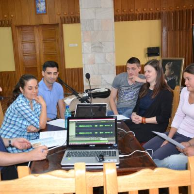22 august: Bacău: În drum spre căsătorie