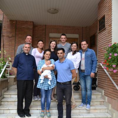 22 august: Bacău: În drum spre căsătorie