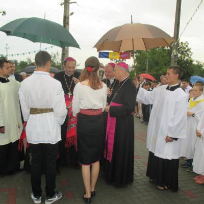 23 august: Horleşti: Sfinţirea bisericii "Trupul şi Sângele Domnului"