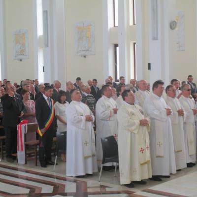 23 august: Horleşti: Sfinţirea bisericii "Trupul şi Sângele Domnului"
