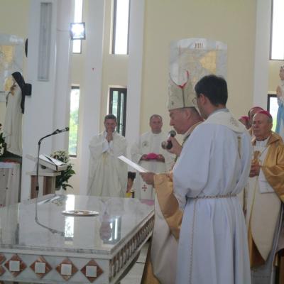 23 august: Horleşti: Sfinţirea bisericii "Trupul şi Sângele Domnului"