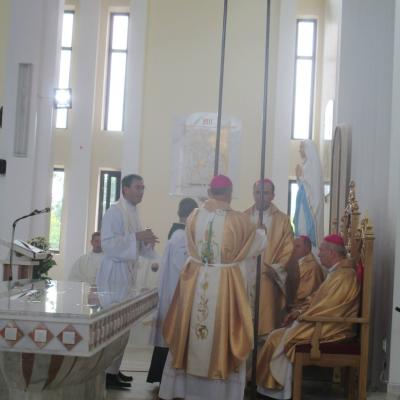 23 august: Horleşti: Sfinţirea bisericii "Trupul şi Sângele Domnului"