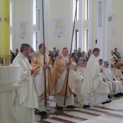 23 august: Horleşti: Sfinţirea bisericii "Trupul şi Sângele Domnului"