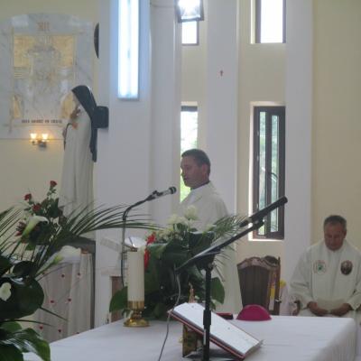 23 august: Horleşti: Sfinţirea bisericii "Trupul şi Sângele Domnului"