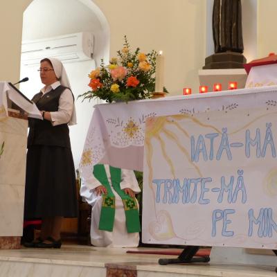 23 august: Ploscuţeni: Liturghie de mulţumire pentru vocaţii