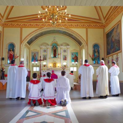 29 august: Schineni: Administrarea sacramentului Mirului