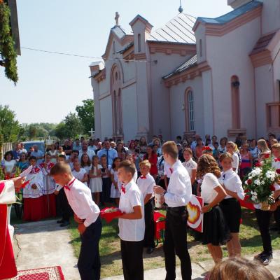 29 august: Schineni: Administrarea sacramentului Mirului