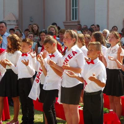 29 august: Schineni: Administrarea sacramentului Mirului