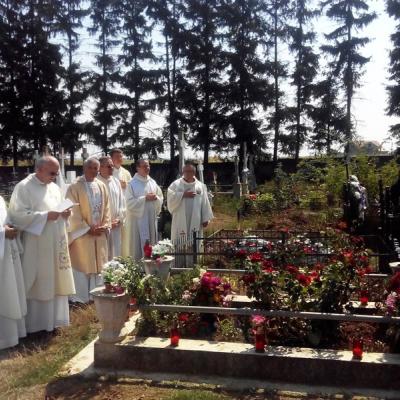 30 august: Nisiporeşti: Celebrare euharistică şi procesiune la mormântul Slujitoarei lui Dumnezeu Veronica Antal