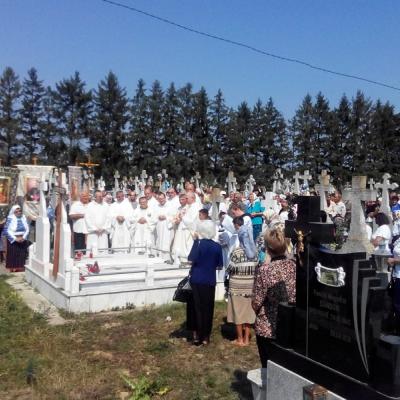 30 august: Nisiporeşti: Celebrare euharistică şi procesiune la mormântul Slujitoarei lui Dumnezeu Veronica Antal