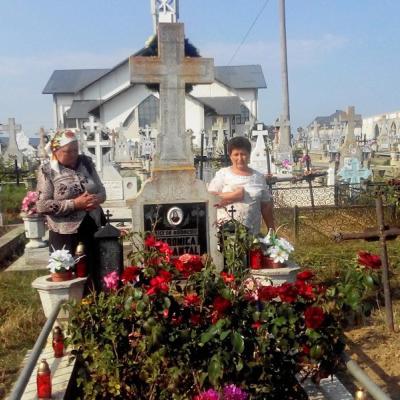 30 august: Nisiporeşti: Celebrare euharistică şi procesiune la mormântul Slujitoarei lui Dumnezeu Veronica Antal