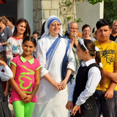 5 septembrie: Jubileul de 25 de ani de activitate a Slujitoarelor Carităţii în Bacău