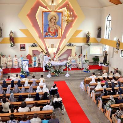 5 septembrie: Jubileul de 25 de ani de activitate a Slujitoarelor Carităţii în Bacău