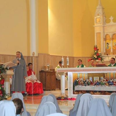 6 septembrie: Hălăuceşti: Vizita PS Petru Gherghel la Surorile Franciscane Misionare de Assisi