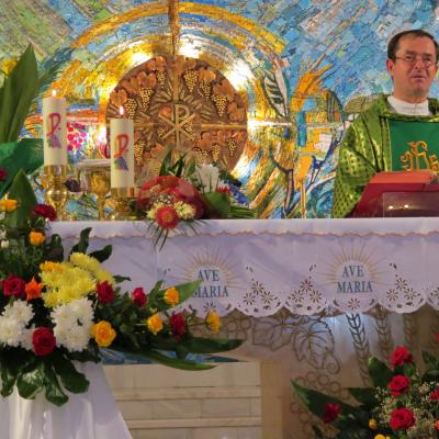 6 septembrie: Iaşi: Liturghie de încheiere a mandatului părintelui paroh Iosif Dorcu