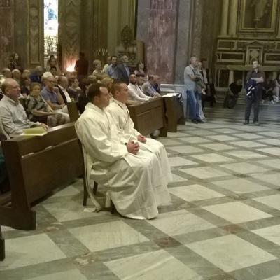 8 septembrie: Avellino (Italia): Sfinţirea a doi preoţi români