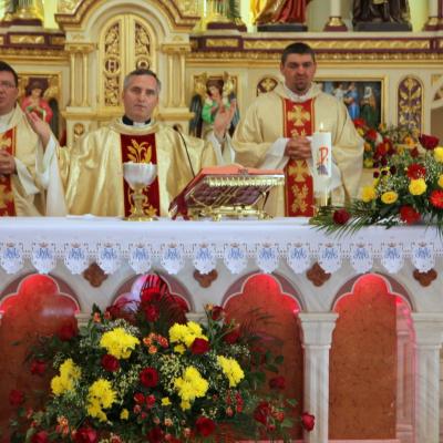 8 septembrie: Huşi - Corni: Sărbătoarea hramului, încununarea Săptămânii familiei