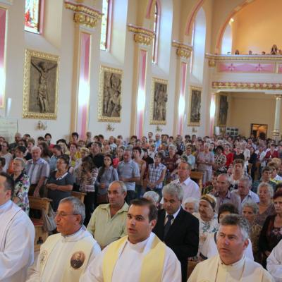 8 septembrie: Huşi - Corni: Sărbătoarea hramului, încununarea Săptămânii familiei