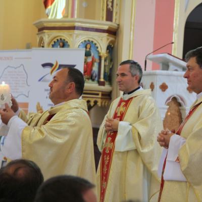 8 septembrie: Huşi - Corni: Sărbătoarea hramului, încununarea Săptămânii familiei