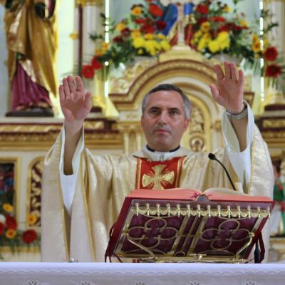 8 septembrie: Huşi - Corni: Sărbătoarea hramului, încununarea Săptămânii familiei
