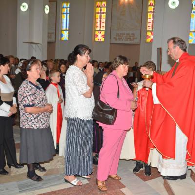 13 septembrie: Bacău: Hramul comunităţii "Înălţarea Sfintei Cruci"