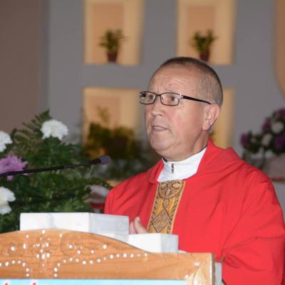 13 septembrie: Bacău: Hramul comunităţii "Înălţarea Sfintei Cruci"