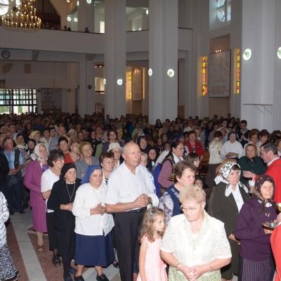13 septembrie: Bacău: Hramul comunităţii "Înălţarea Sfintei Cruci"