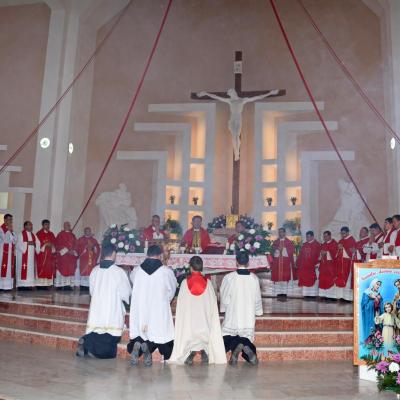 13 septembrie: Bacău: Hramul comunităţii "Înălţarea Sfintei Cruci"