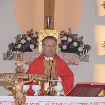 13 septembrie: Bacău: Hramul comunităţii "Înălţarea Sfintei Cruci"