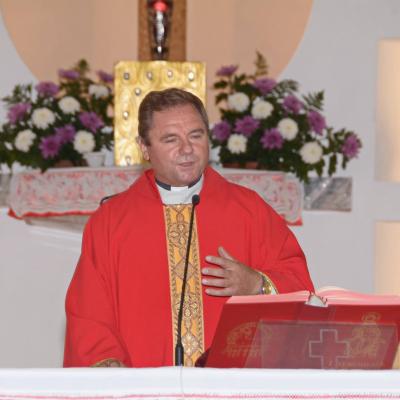 13 septembrie: Bacău: Hramul comunităţii "Înălţarea Sfintei Cruci"