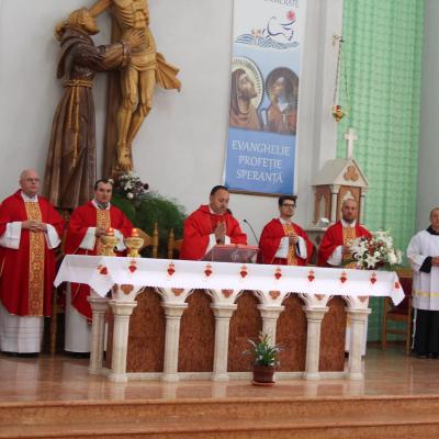 14 septembrie: Roman: Deschiderea anului şcolar 2015-2016 la Liceul Teologic Romano-Catolic "Sfântul Francisc de Assisi"