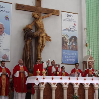 14 septembrie: Roman: Deschiderea anului şcolar 2015-2016 la Liceul Teologic Romano-Catolic "Sfântul Francisc de Assisi"