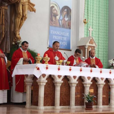 14 septembrie: Roman: Deschiderea anului şcolar 2015-2016 la Liceul Teologic Romano-Catolic "Sfântul Francisc de Assisi"