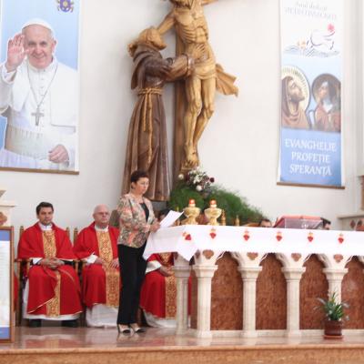14 septembrie: Roman: Deschiderea anului şcolar 2015-2016 la Liceul Teologic Romano-Catolic "Sfântul Francisc de Assisi"