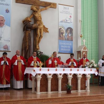 14 septembrie: Roman: Deschiderea anului şcolar 2015-2016 la Liceul Teologic Romano-Catolic "Sfântul Francisc de Assisi"