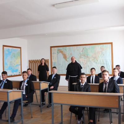 14 septembrie: Roman: Deschiderea anului şcolar 2015-2016 la Liceul Teologic Romano-Catolic "Sfântul Francisc de Assisi"