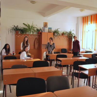 14 septembrie: Oneşti: Deschiderea anului şcolar 2015-2016 la Liceul Teologic "Fericitul Ieremia"
