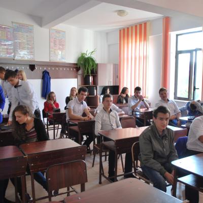 14 septembrie: Oneşti: Deschiderea anului şcolar 2015-2016 la Liceul Teologic "Fericitul Ieremia"