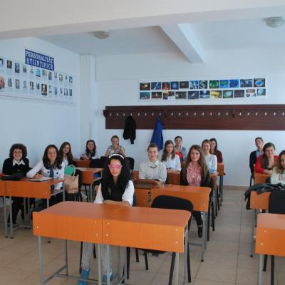 14 septembrie: Oneşti: Deschiderea anului şcolar 2015-2016 la Liceul Teologic "Fericitul Ieremia"