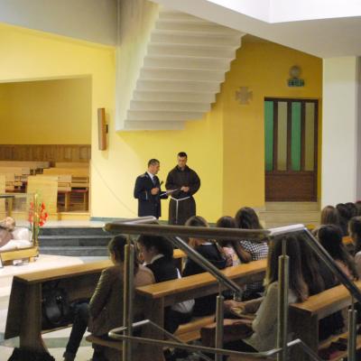 14 septembrie: Oneşti: Deschiderea anului şcolar 2015-2016 la Liceul Teologic "Fericitul Ieremia"