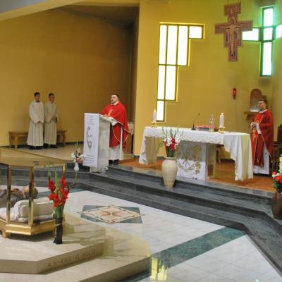 14 septembrie: Oneşti: Deschiderea anului şcolar 2015-2016 la Liceul Teologic "Fericitul Ieremia"