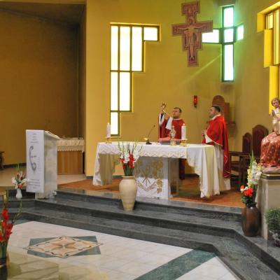 14 septembrie: Oneşti: Deschiderea anului şcolar 2015-2016 la Liceul Teologic "Fericitul Ieremia"