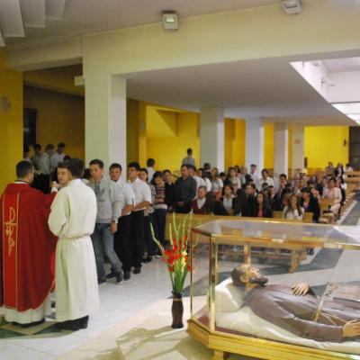14 septembrie: Oneşti: Deschiderea anului şcolar 2015-2016 la Liceul Teologic "Fericitul Ieremia"